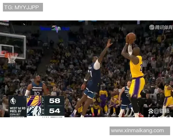 雷霆与湖人激战回顾精彩视频重温全场精彩瞬间与关键时刻分析